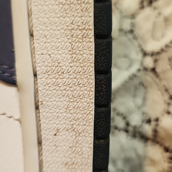 9.5 Air Jordan Nike Throwback Sneaker, Navy & White. Used, not abused! - Picture 9 of 9